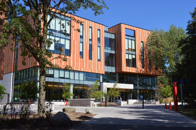 banner-college-canada